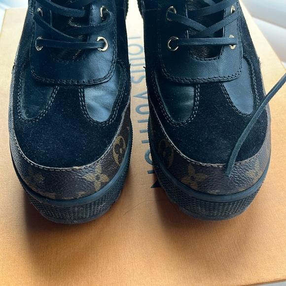 LOUIS VUITTON LAUREATE PLATFORM DESERT ANKLE BOOTS - Picture 12 of 12